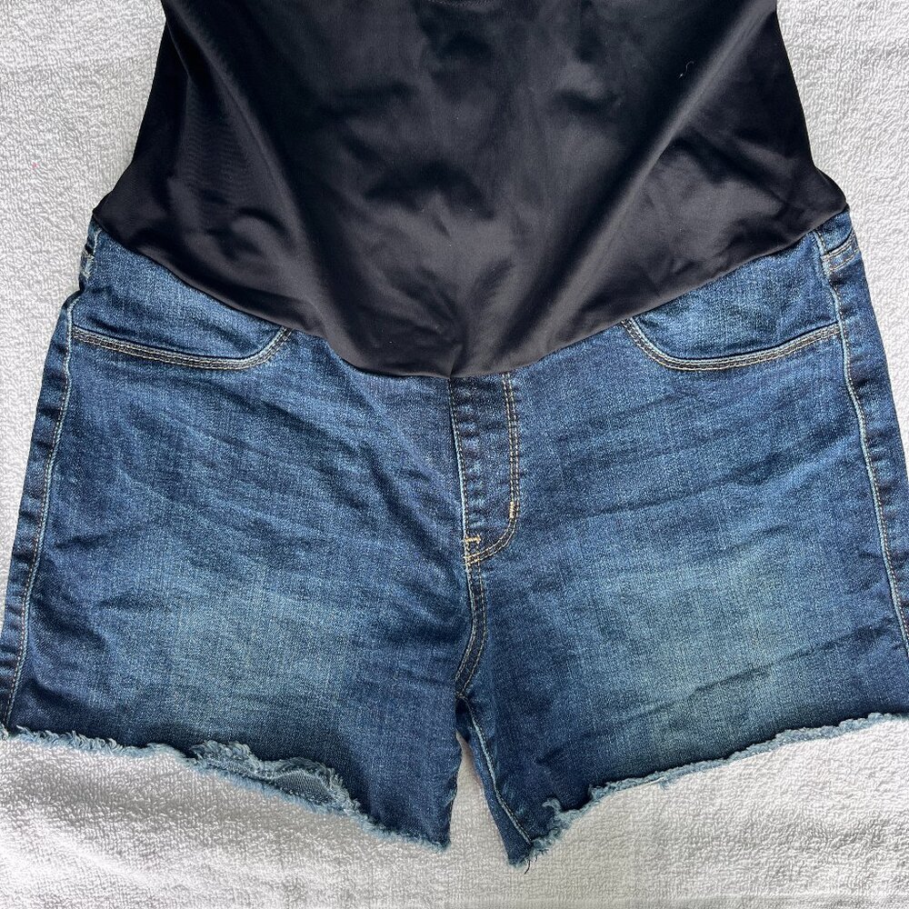 Just USA denim maternity shorts size 29/8